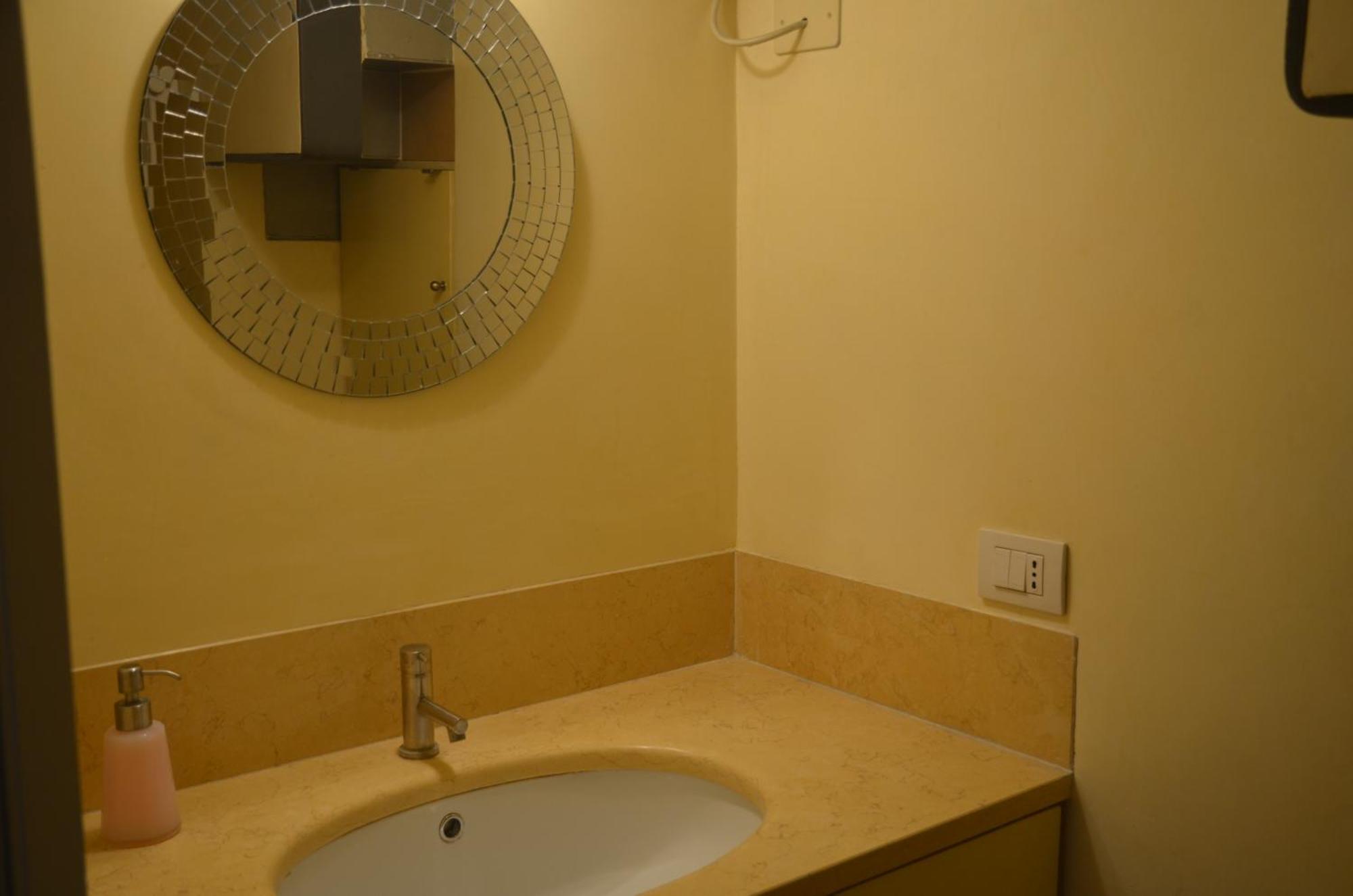 Ariberto21 Hotel Милано Екстериор снимка
